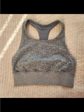 Alo Yoga Alosoft Serenity Bra in Heather Grey size S